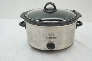lot 116 image: Rival Crock Pot