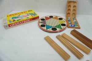 lot 152 image: Operation, Chinese Checkers, Mancala