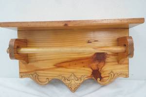 lot 157 image: Wooden Towel Rack Shelf