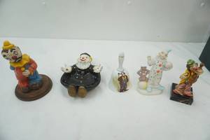 lot 184 image: Collection of Vintage Clown Figurines