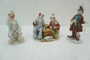 lot 188 image: Vintage Clown Figurines (3ct) Gorham 1978 10 tall sitting on barrel 9.5 tall 2 clown having coffee 7.5 tall by 8.5 wall