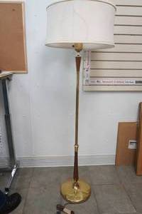 lot 213 image: Vintage Floor Lamp. Walnut & Brass