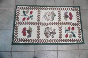 lot 218 image: Rug 39x 23