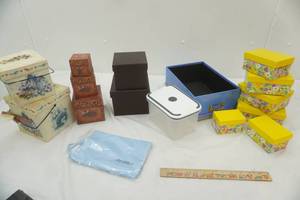 lot 223 image: Photo box and hard cardboard gift boxes