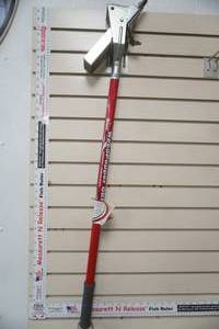 lot 255 image: Weed Popper Original