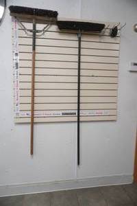 lot 258 image: 2ct Shop Brooms