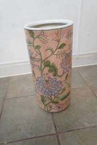 lot 264 image: Vintage Ceramic Floor Vase 18.5 tall 8 diameter