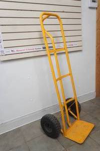 lot 269 image: 2 wheel utility cart