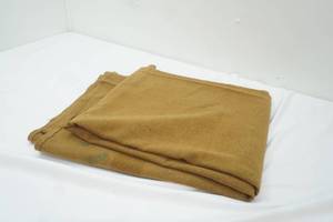 lot 272 image: Vintage Wool Blanket