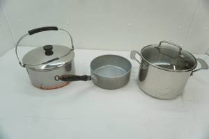 lot 283 image: Cuisinart Pots and Pans