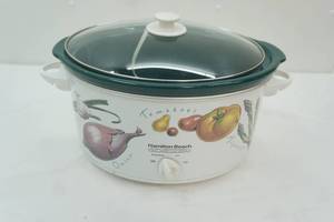 lot 284 image: Hamilton Beach Crock Pot