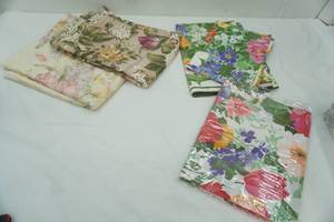 lot 292 image: Linen Floral Tablecloths and Placemats