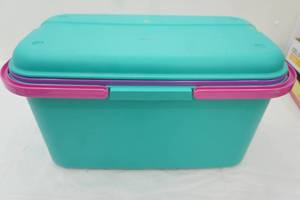 lot 300 image: Storage Container Full of Sewing Supplies (poly picnic basket)