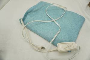 lot 319 image: heating pad