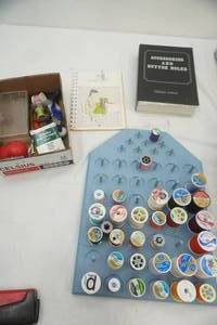 lot 320 image: Thread and other sewing supplies