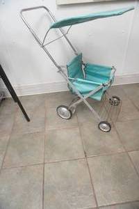 lot 329 image: Vintage Taylor Tot Stroller 1950s-1960s