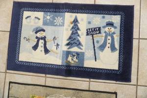 lot 343 image: Let It Snow Rug 18x30