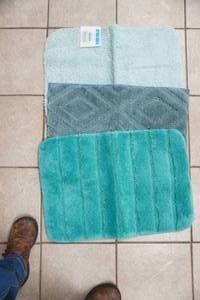 lot 378 image: 3ct Rubber Backed Bath Rugs