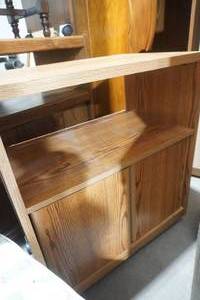 lot 34 image: rolling cart with lower double doors