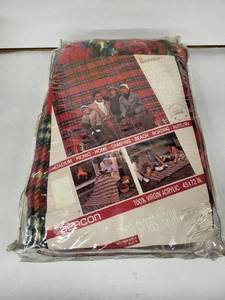lot 4LN image: Beacon Sports Throw Blanket 45 x 72 in - 100% Virgin Acrylic
