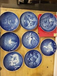 lot 17H image: Blue Transferware Set - Assorted AnimalScene Motifs