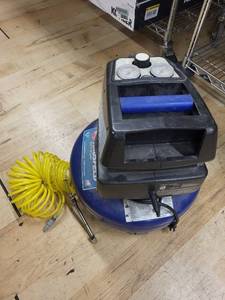 lot 26D image: Campbell Hausfeld 4-Gallon Air Compressor 125 PSI with Yellow Coil Hose