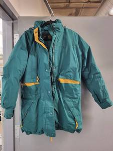 lot 33J image: Cabelas Red Ledge Teal Down Parka with Gloves - 600 Fill Power, Polyester Shell