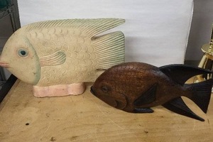 lot 40D image: Fish Sculptures - Cream & Brown Pair