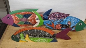 lot 45D image: Fish Wall Art Set - Hand-Painted Wooden Decor (Lot of 4)