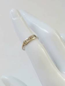 lot 23W image: Sterling Silver 925 FRIEND Engraved Ring Size 5 Sentiment Band