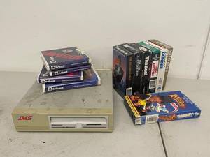 lot 17G image: IMS SyQuest 44MB External Drive with 4 Removable Cartridges & Vintage Beta Hi-Fi Movie Tapes