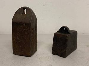 lot 41G image: Pair Vintage Cast Iron Counterweights Industrial Farm Hardware Door or Scale Metal Weights