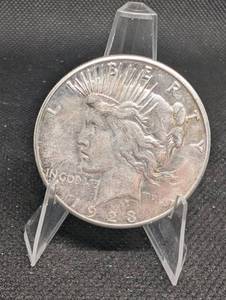 lot 8 image: 1923-S Peace Dollar 90% Silver