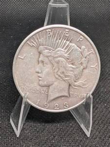 lot 9 image: 1923-D Peace Dollar - United States Silver Dollar
