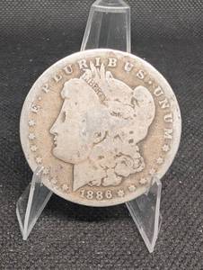 lot 19 image: Morgan Silver Dollar 1886 - United States One Dollar Coin