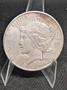lot 20 image: 1922-D Peace Dollar - U.S. Silver One Dollar Coin