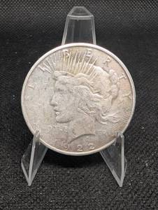 lot 23 image: 1922 Peace Dollar - United States Silver One Dollar Coin