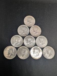 lot 43 image: Kennedy Half Dollars 1964 - 10 Coins