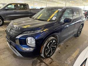 lot 9 image: 2022 Mitsubishi Outlander SEL