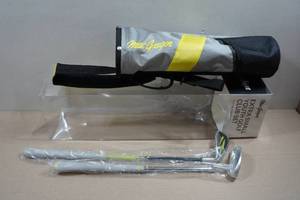 lot 7 image: Mac Gregor XS Youth Golf Clubs and Bag