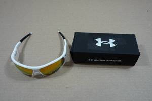 lot 21 image: Under Armor Sun Glasses - LXL