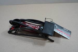 lot 46 image: Zephyr 200 Foot Pump