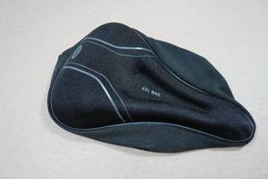 lot 82 image: Bell Gel Max Bike Seat