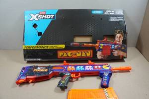 lot 83 image: Zuru X-Shot Pac-Man Dart Gun