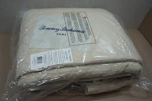 lot 161 image: Tommy Bahama Quilt Set - FullQueen