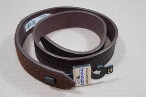 lot 255 image: Boston Leather 1.5 Hook and Loop Tipped Belt