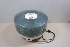 lot 257 image: Magic Chef Food Dehydrator