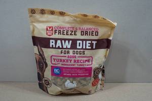 lot 262 image: Boss Dog Raw Diet Freeze Dried Turkey Recipe Dog Treats