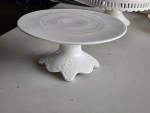 lot 75 image: 10 Cake Stand