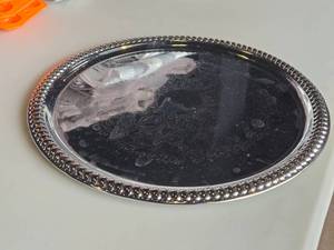 lot 80 image: Winco 14 Chrome Plated Finish Serving Tray CMT-14